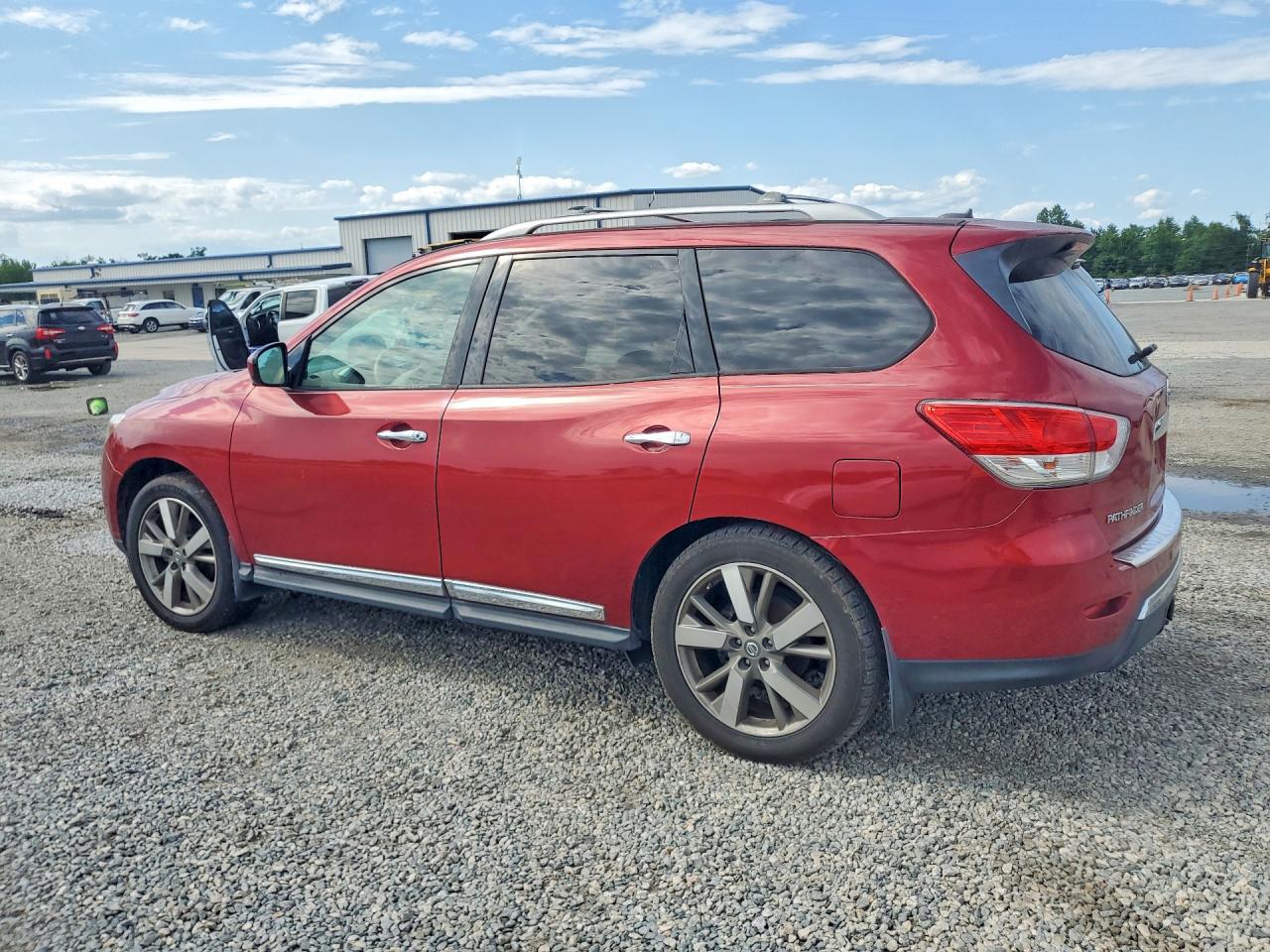 Nissan Pathfinder Platinum