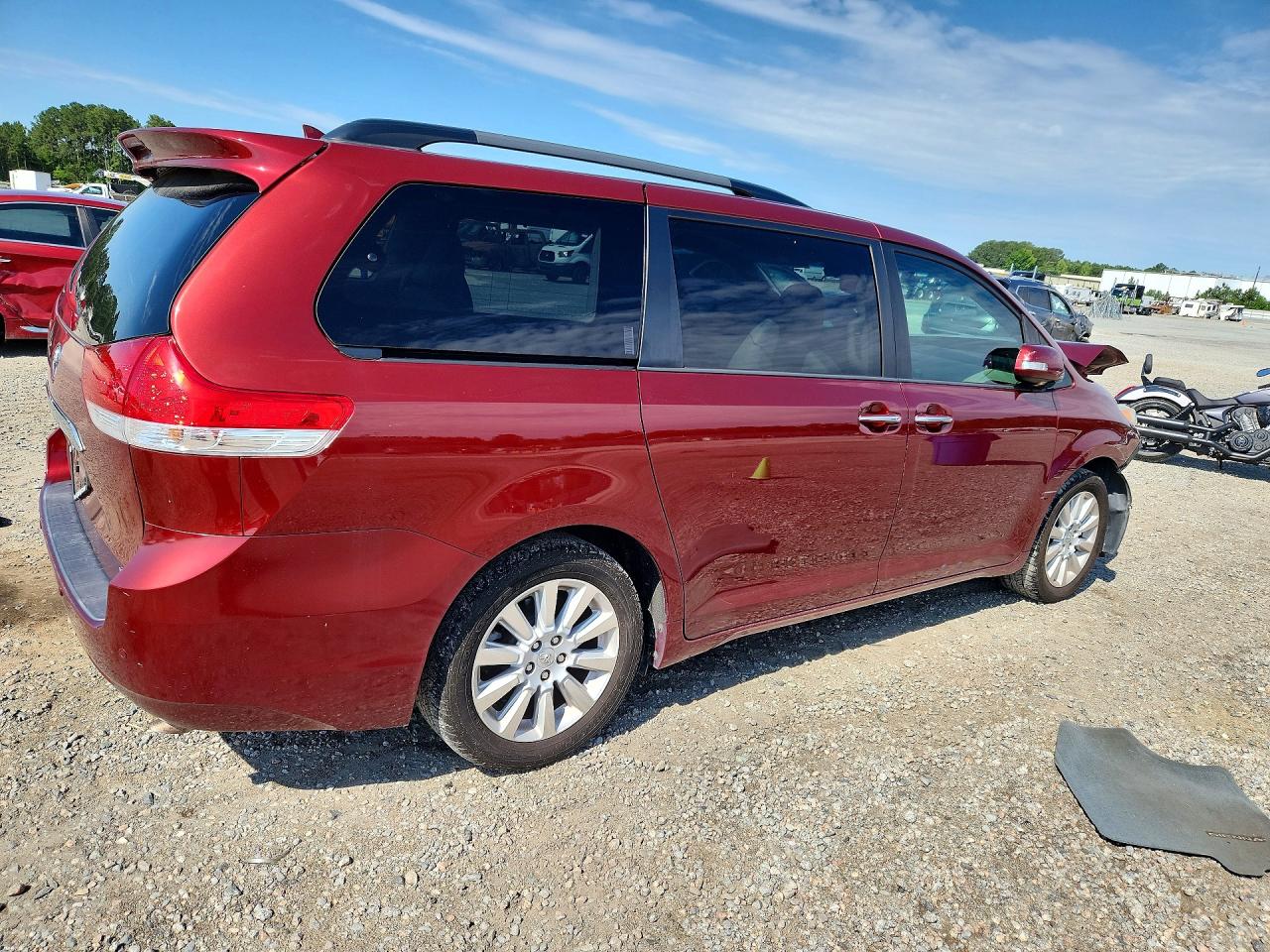 Toyota Sienna Limited 7-passenger