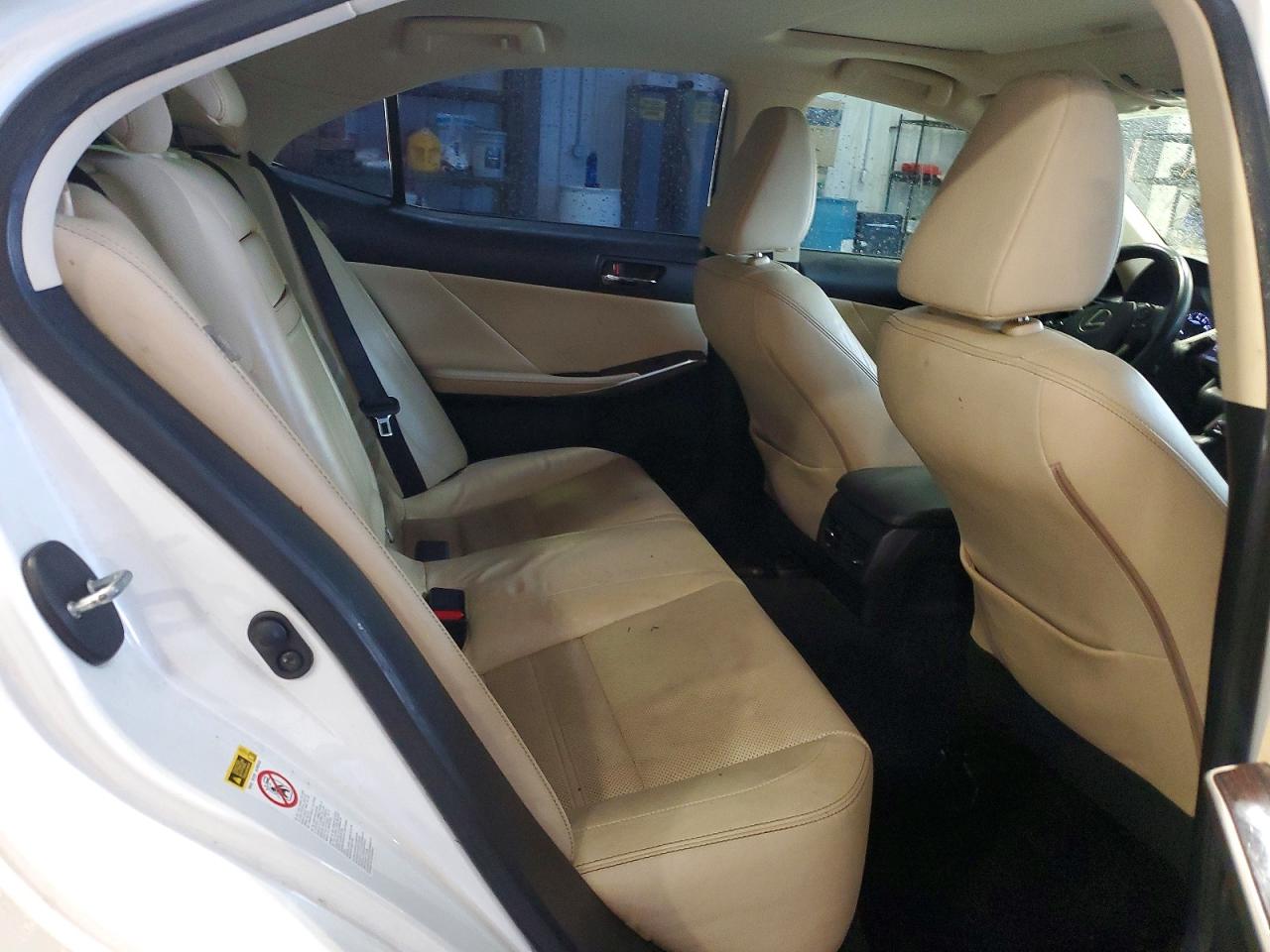 Lexus Is Base