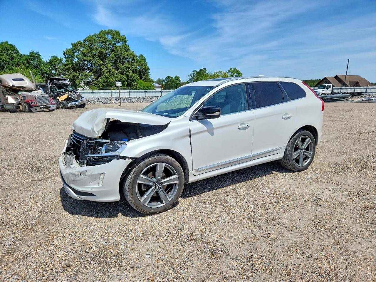 Salvage Volvo XC60 Image