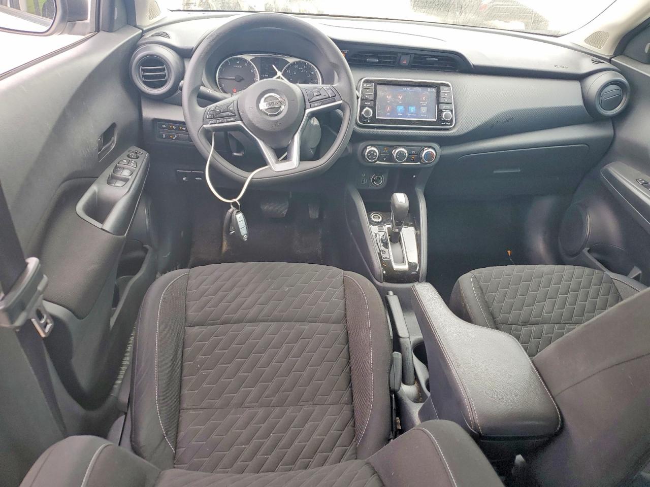 Nissan Kicks S