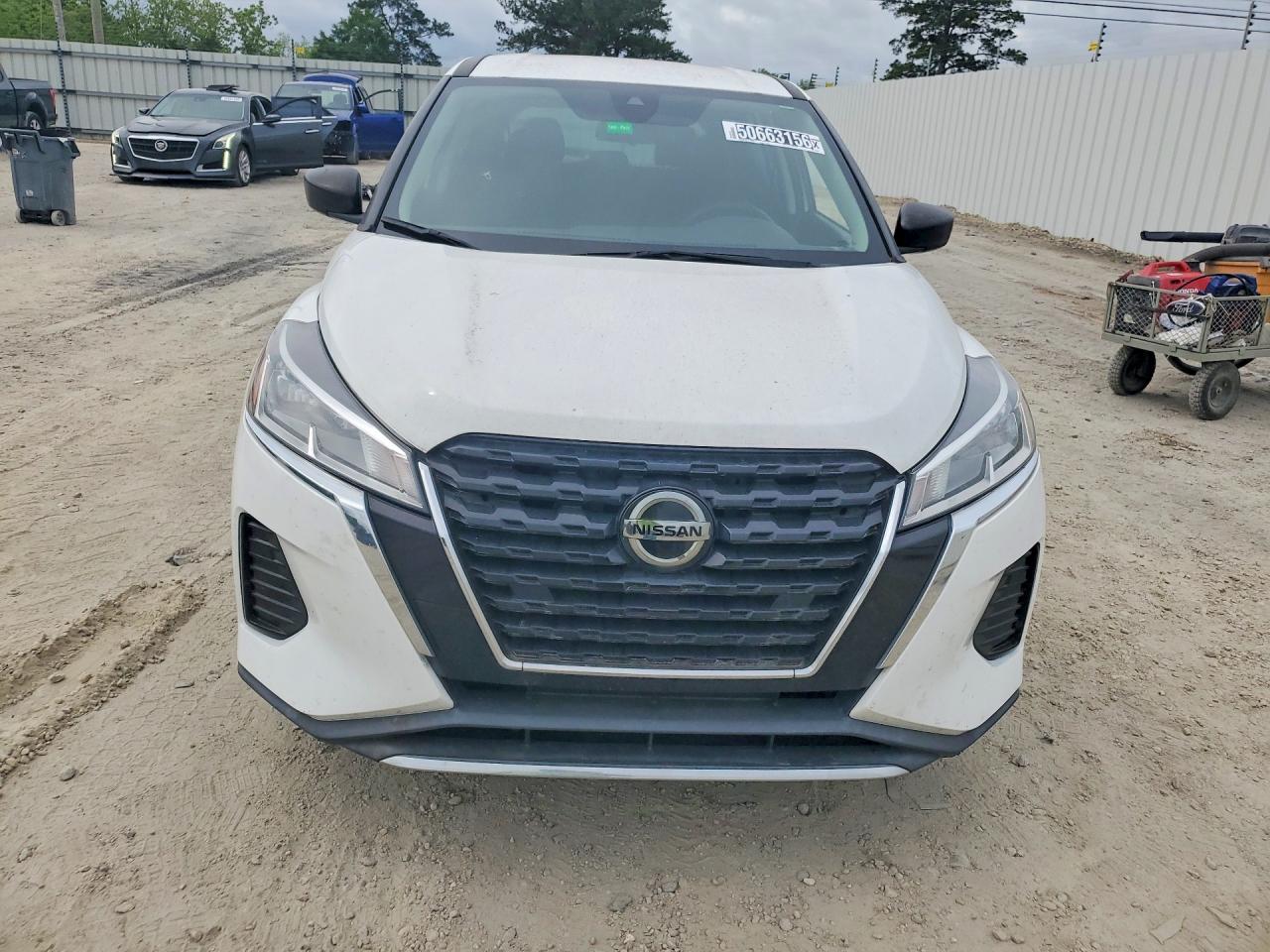 Nissan Kicks S