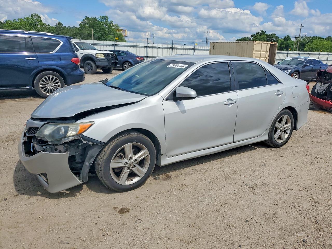 Salvage Toyota Camry Image