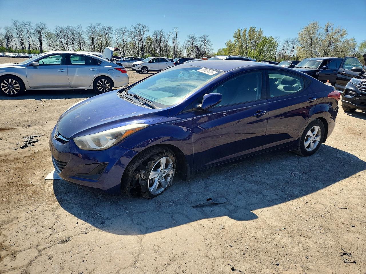 Salvage Hyundai ELANTRA Image