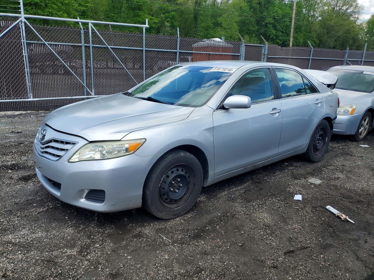 Salvage Toyota Camry Image