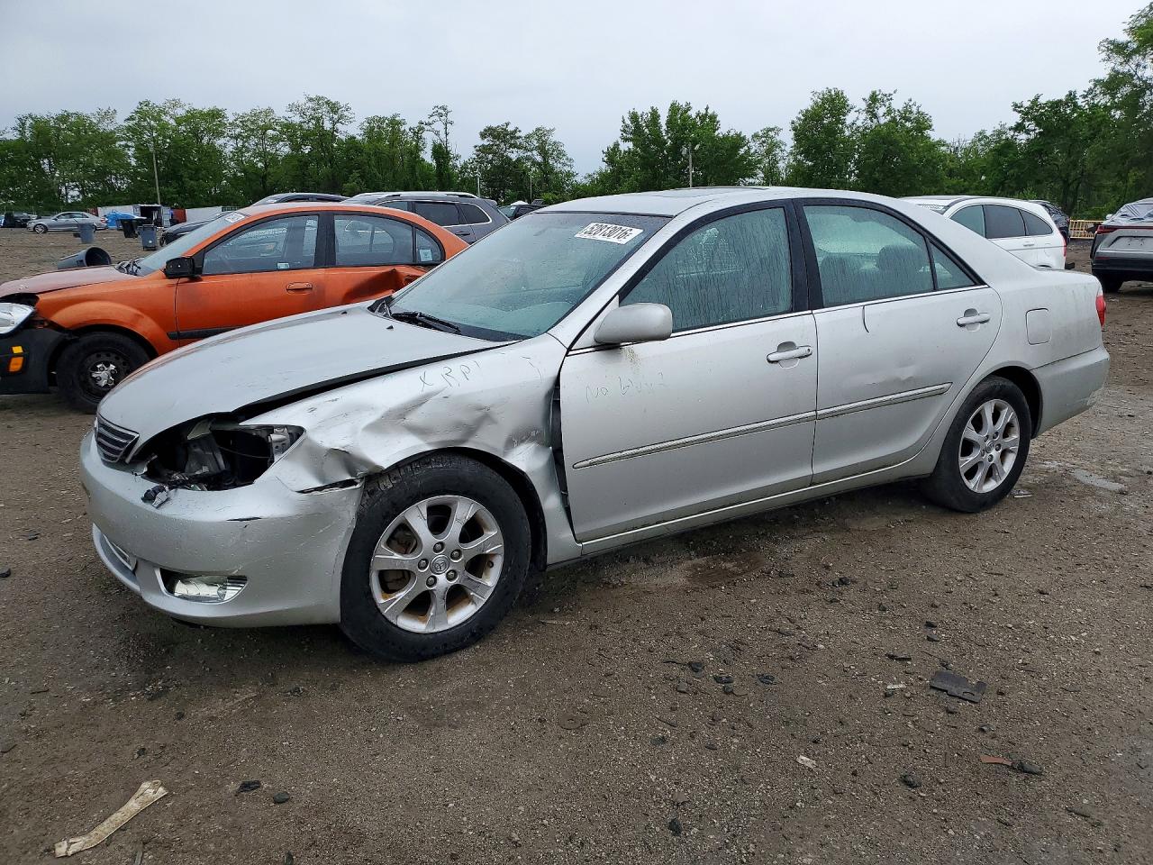 Salvage Toyota Camry Image