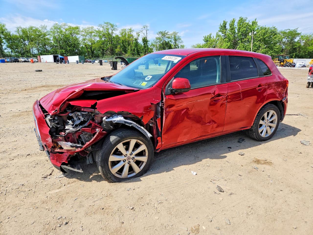 Salvage Mitsubishi Outlander Image