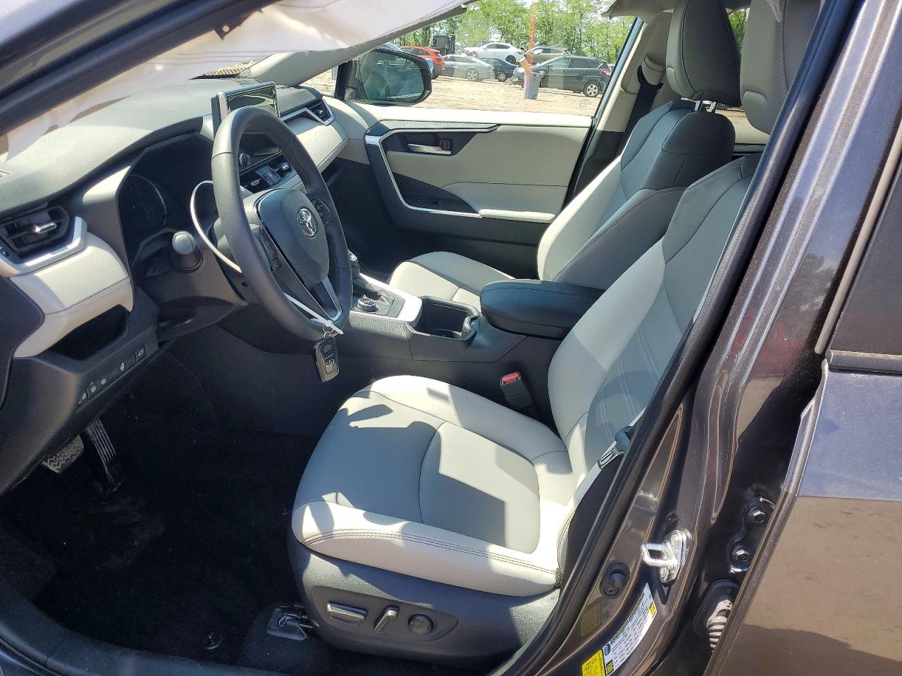 Toyota RAV4 Xle Premium
