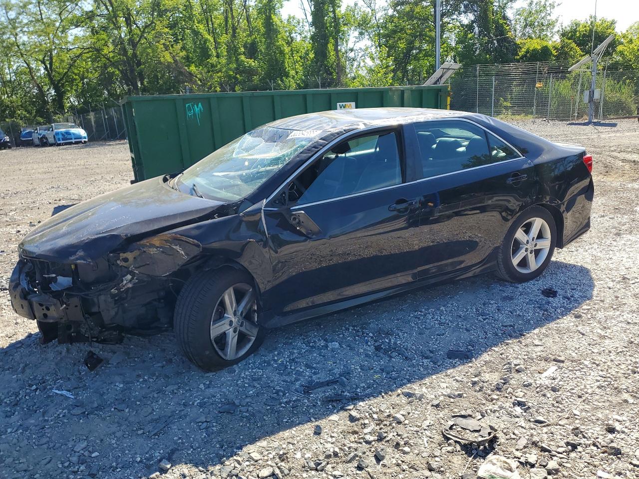 Salvage Toyota Camry Image