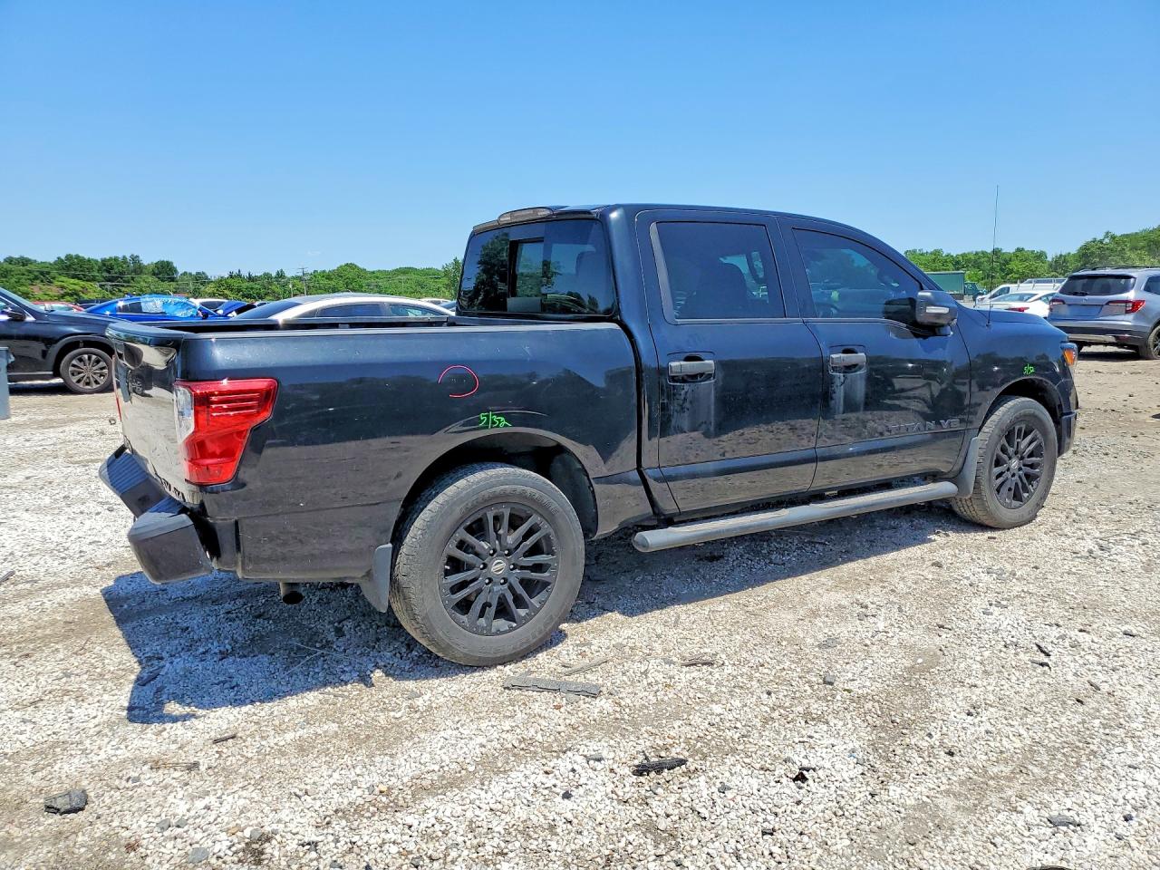 Nissan Titan Sv