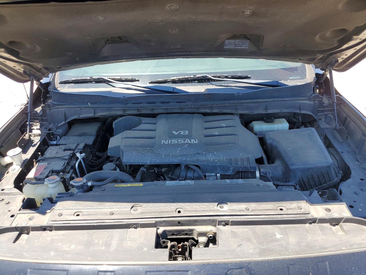 Nissan Titan Sv
