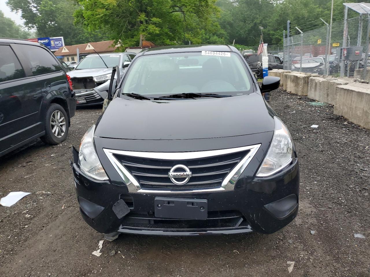 Nissan Versa Sv