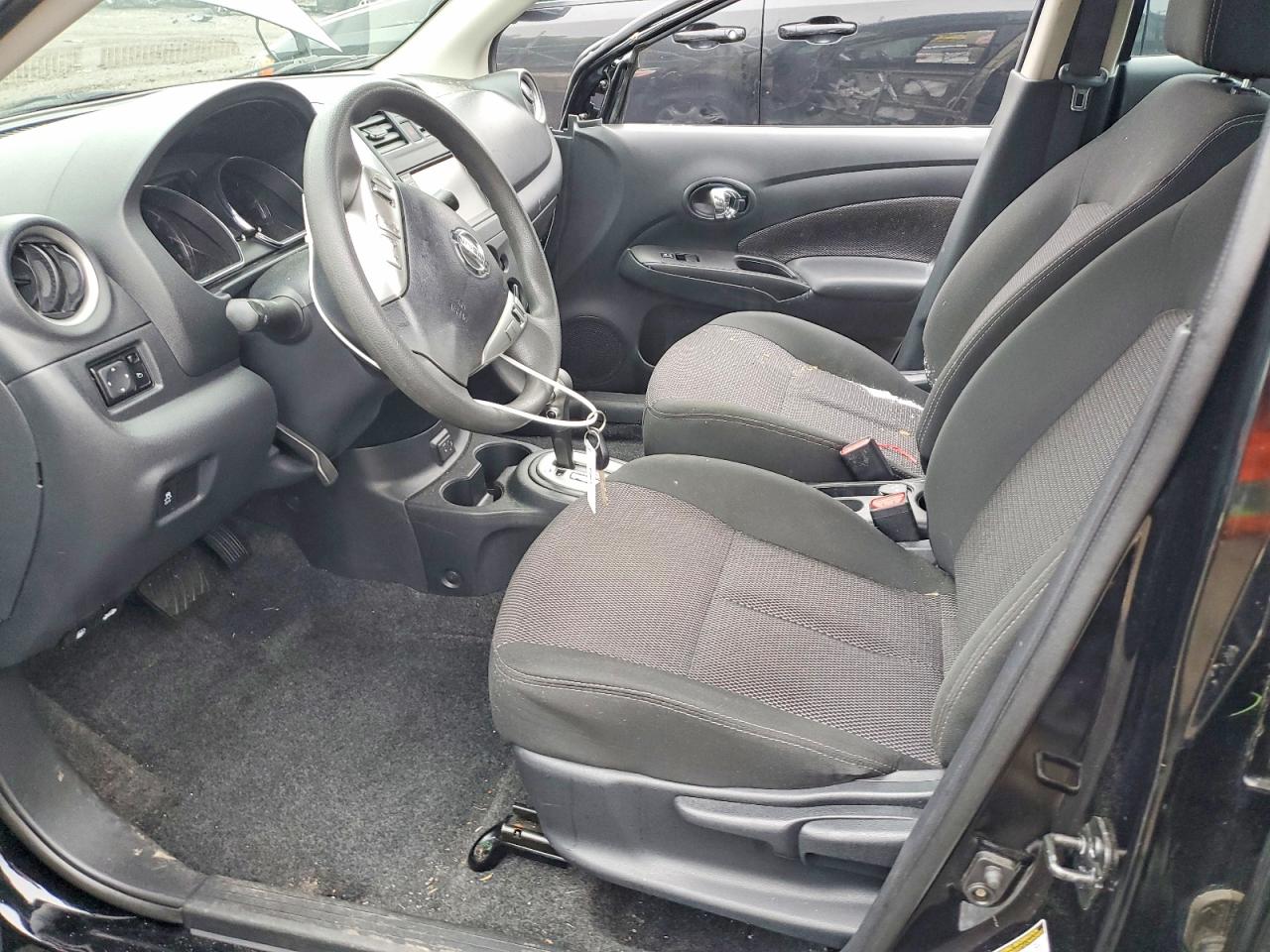 Nissan Versa Sv