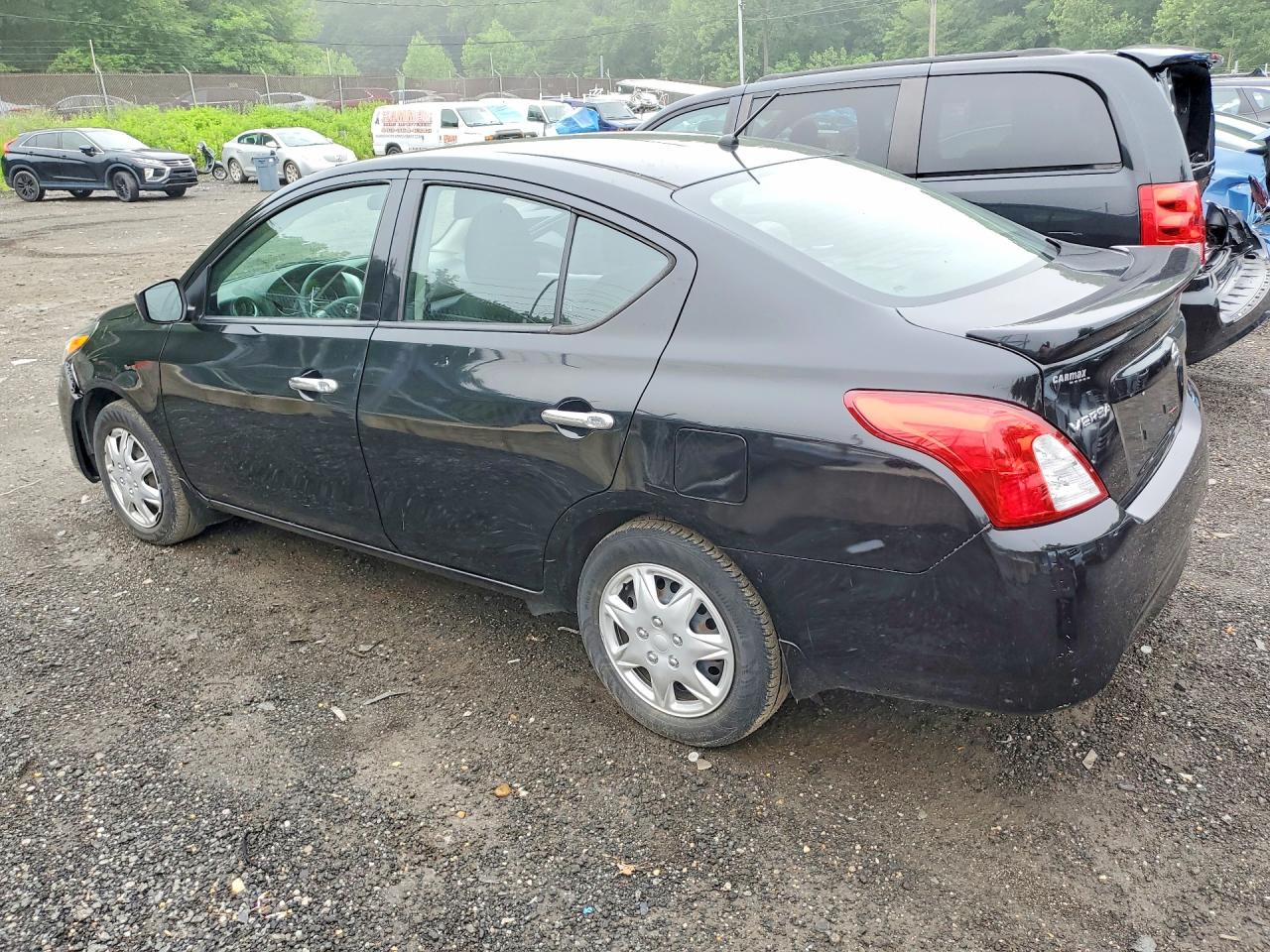 Nissan Versa Sv