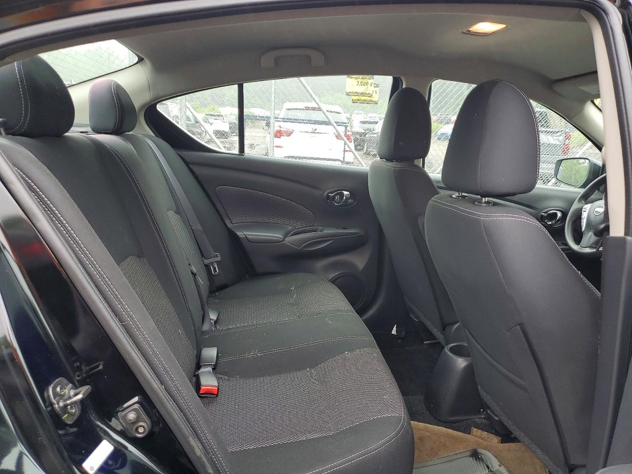 Nissan Versa Sv
