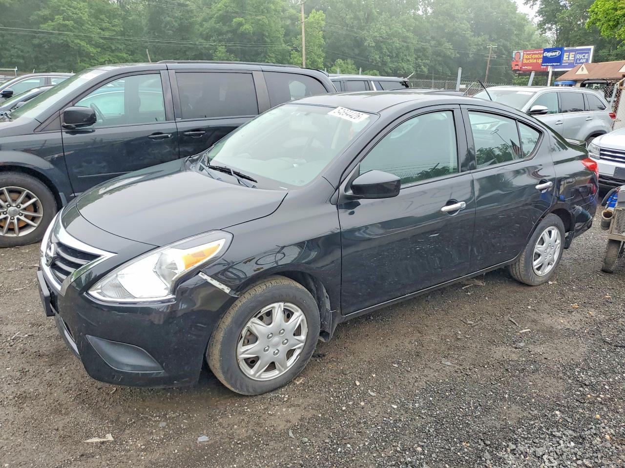 Salvage Nissan Versa Image