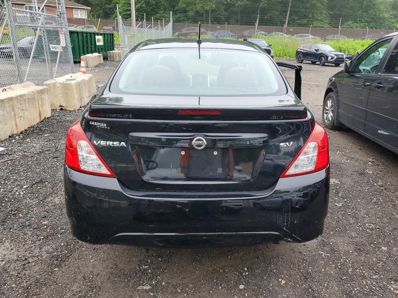 Nissan Versa Sv