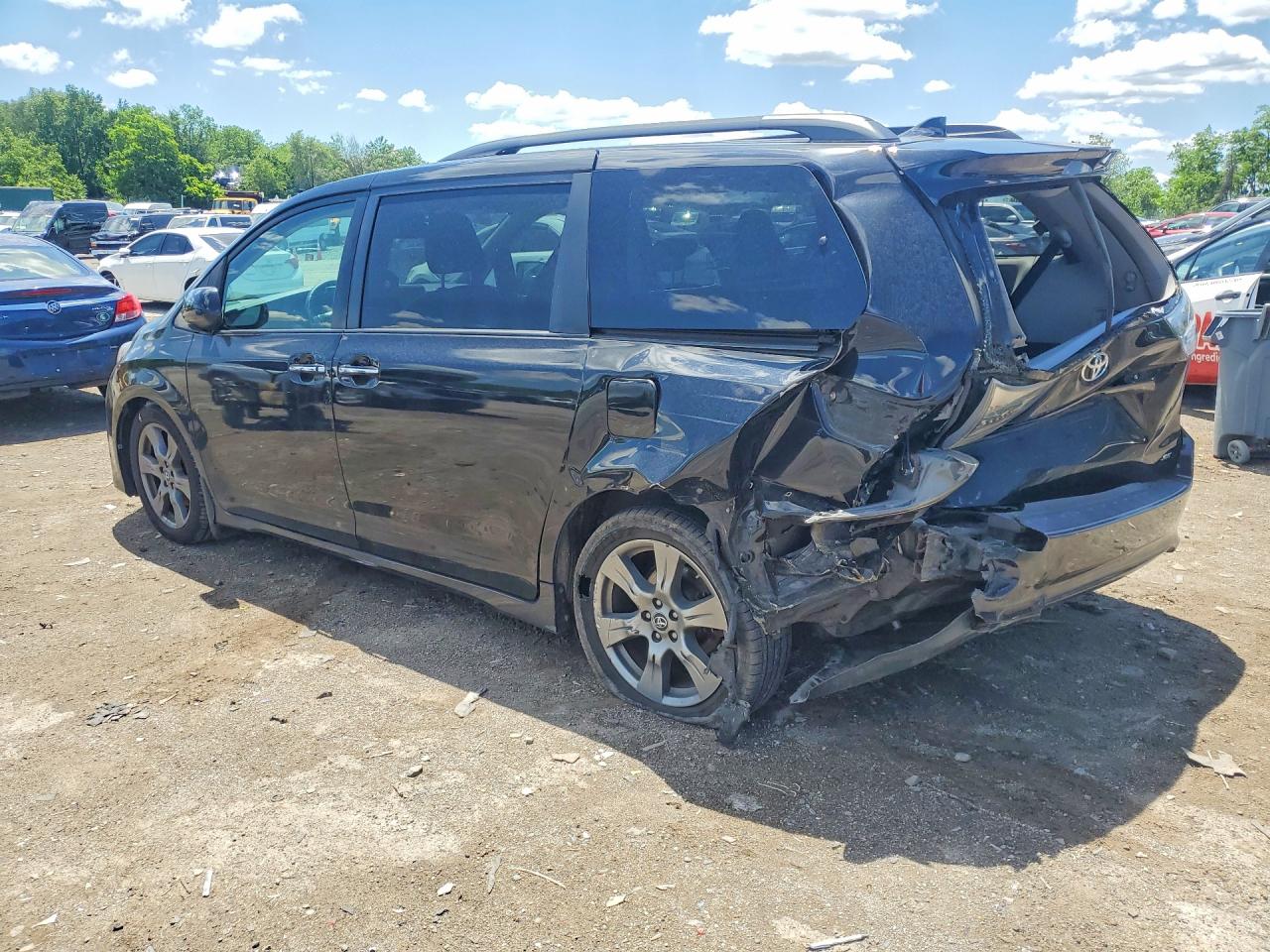 Toyota Sienna Se Premium 8-passenger