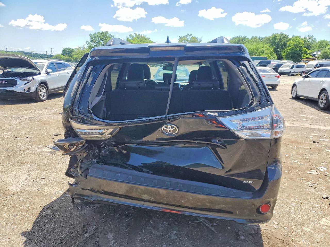 Toyota Sienna Se Premium 8-passenger