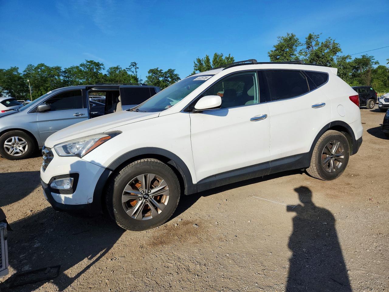 Salvage Hyundai SANTA FE Image