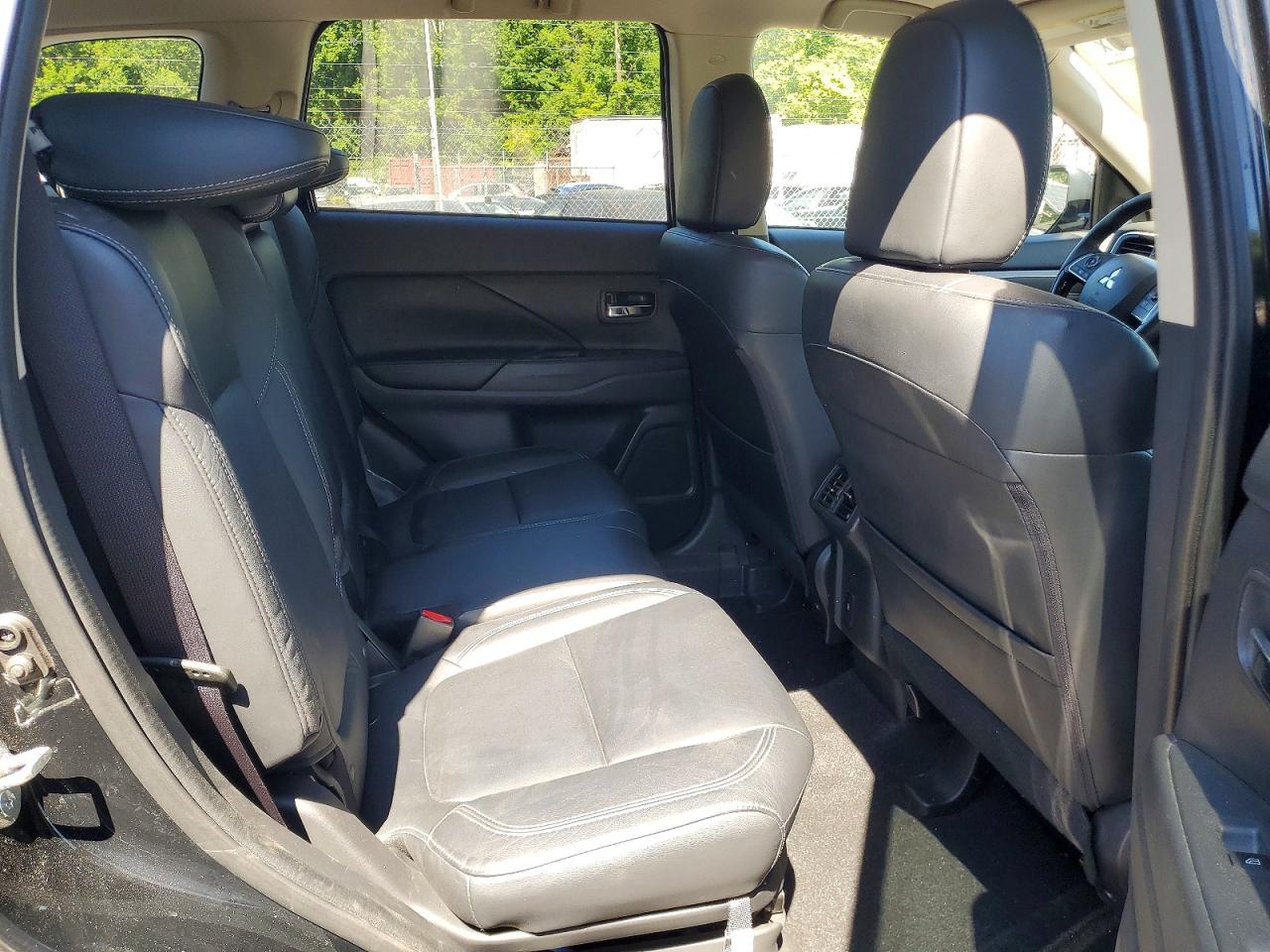 Mitsubishi Outlander Se