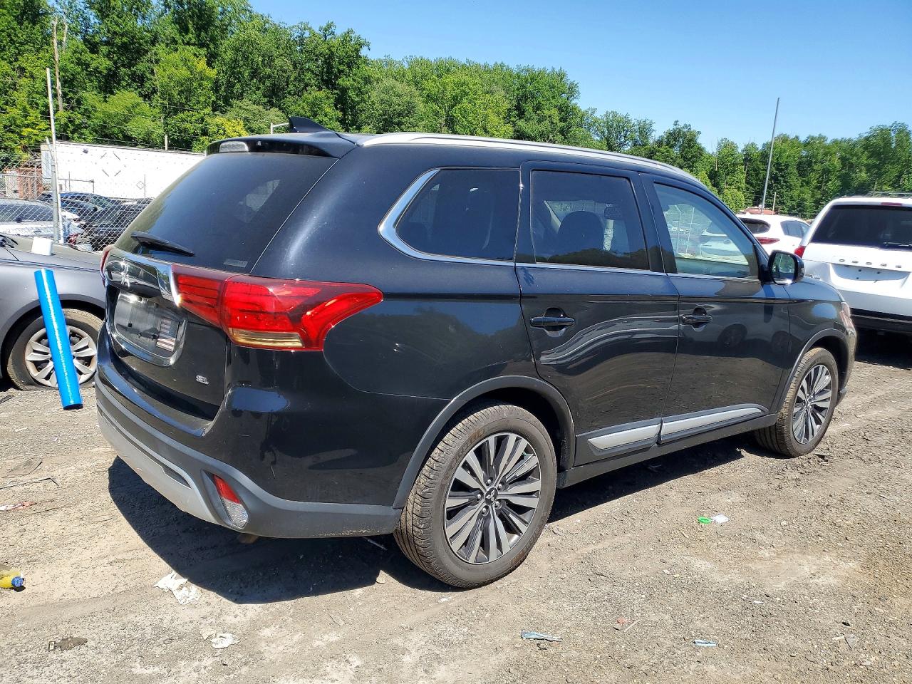 Mitsubishi Outlander Se