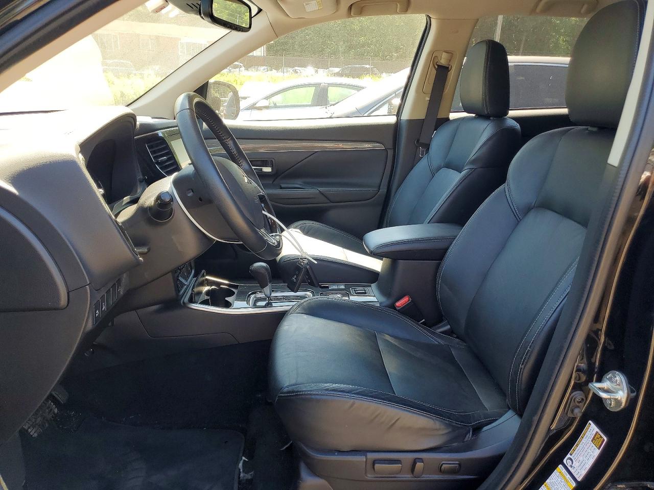 Mitsubishi Outlander Se