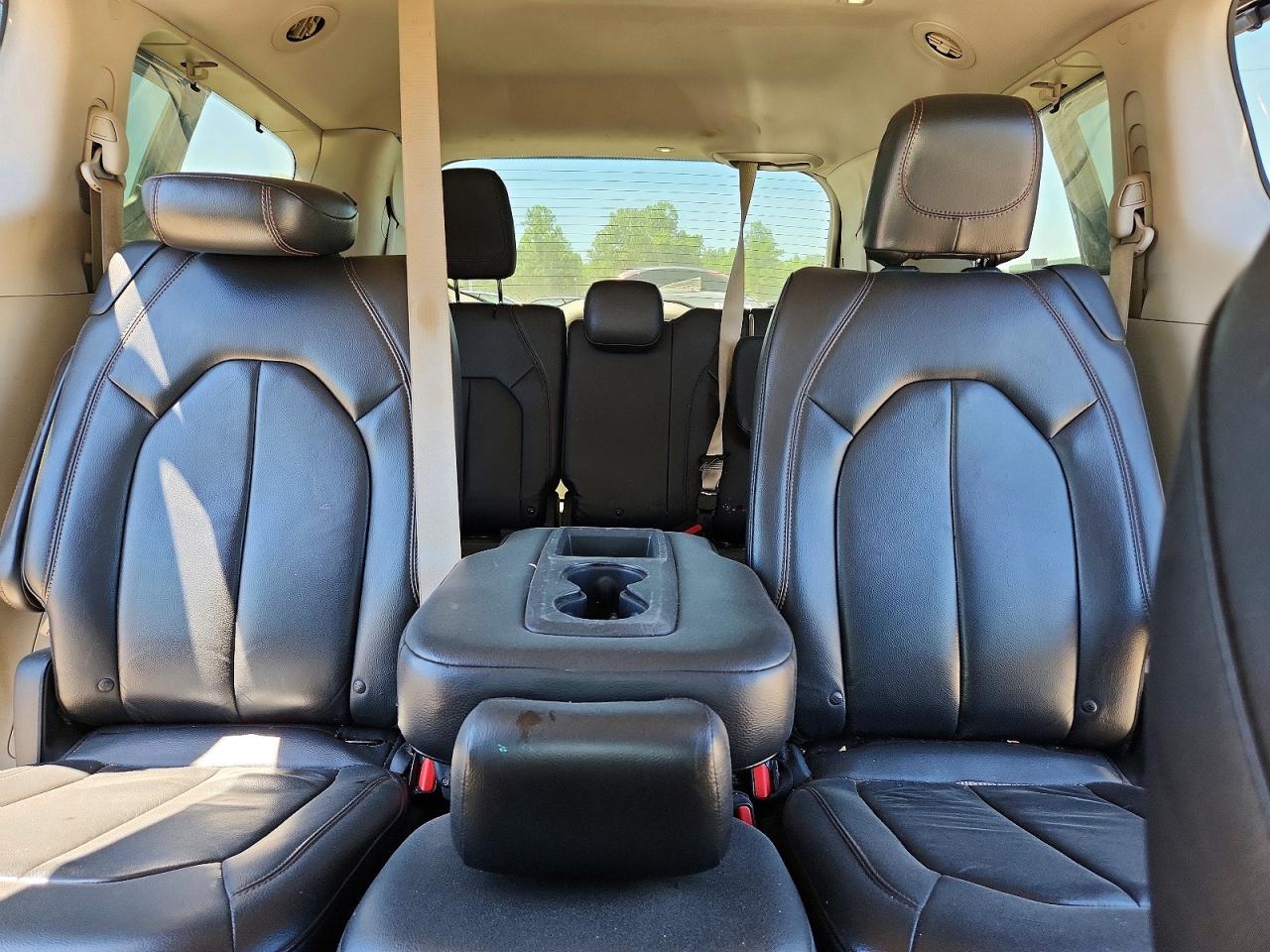 Chrysler Pacifica Touring L