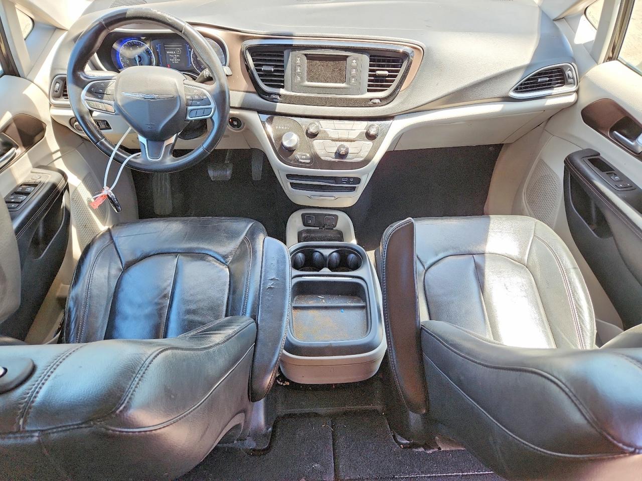 Chrysler Pacifica Touring L