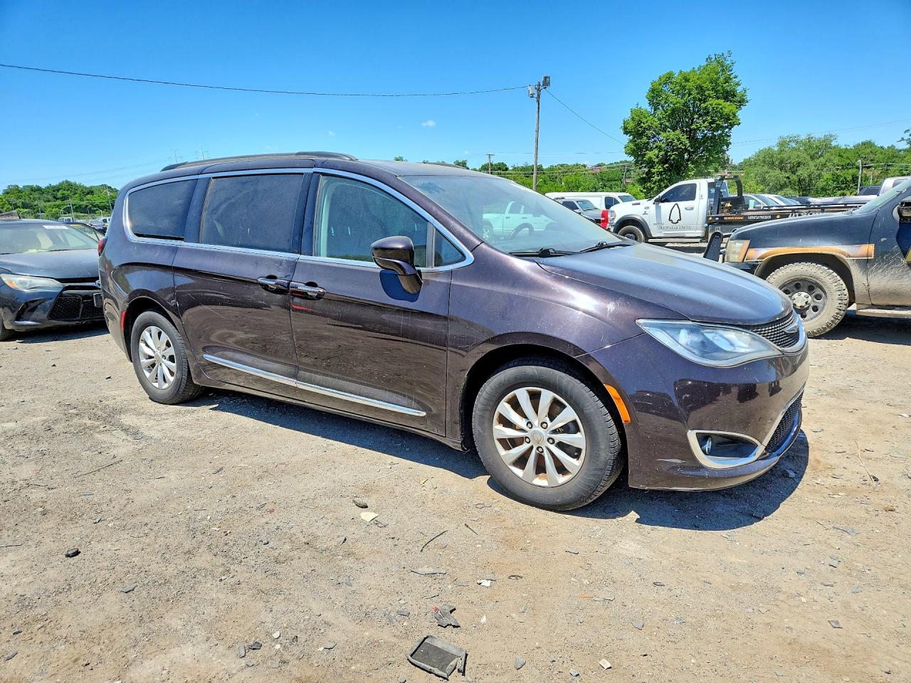 Chrysler Pacifica Touring L