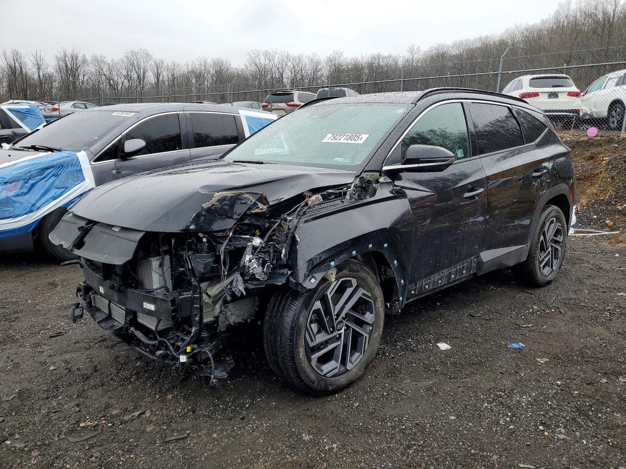 Salvage Hyundai TUCSON Image