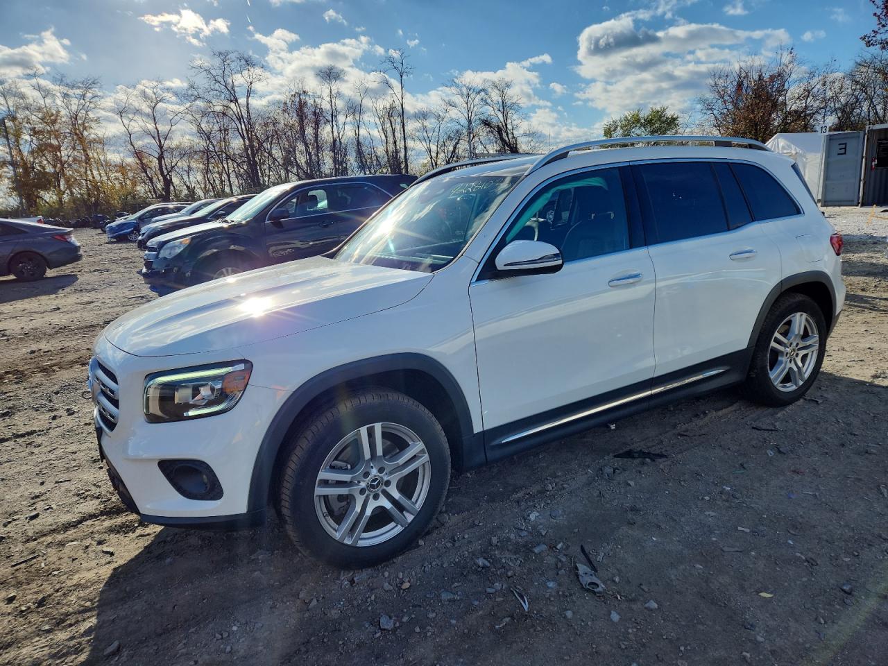 Salvage Mercedes-Benz GLB Image