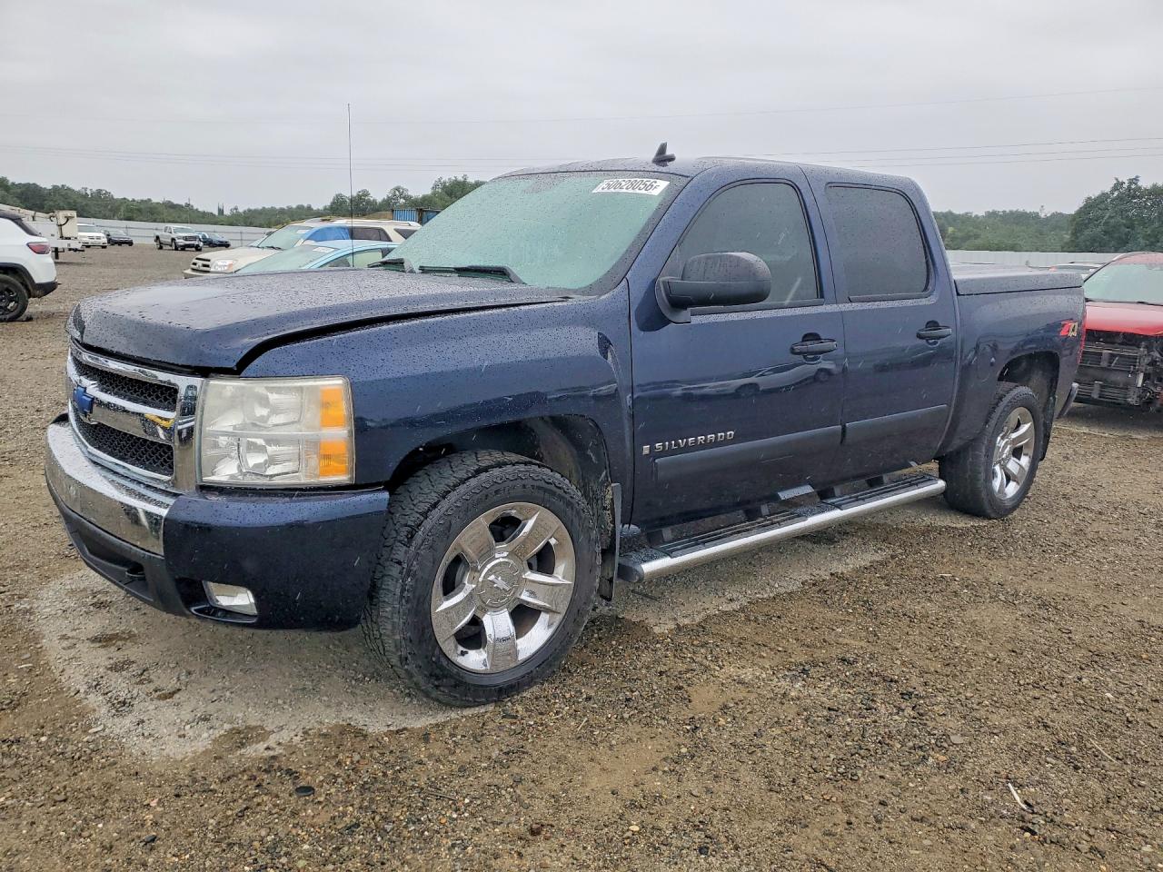 Salvage Chevrolet Silverado Image