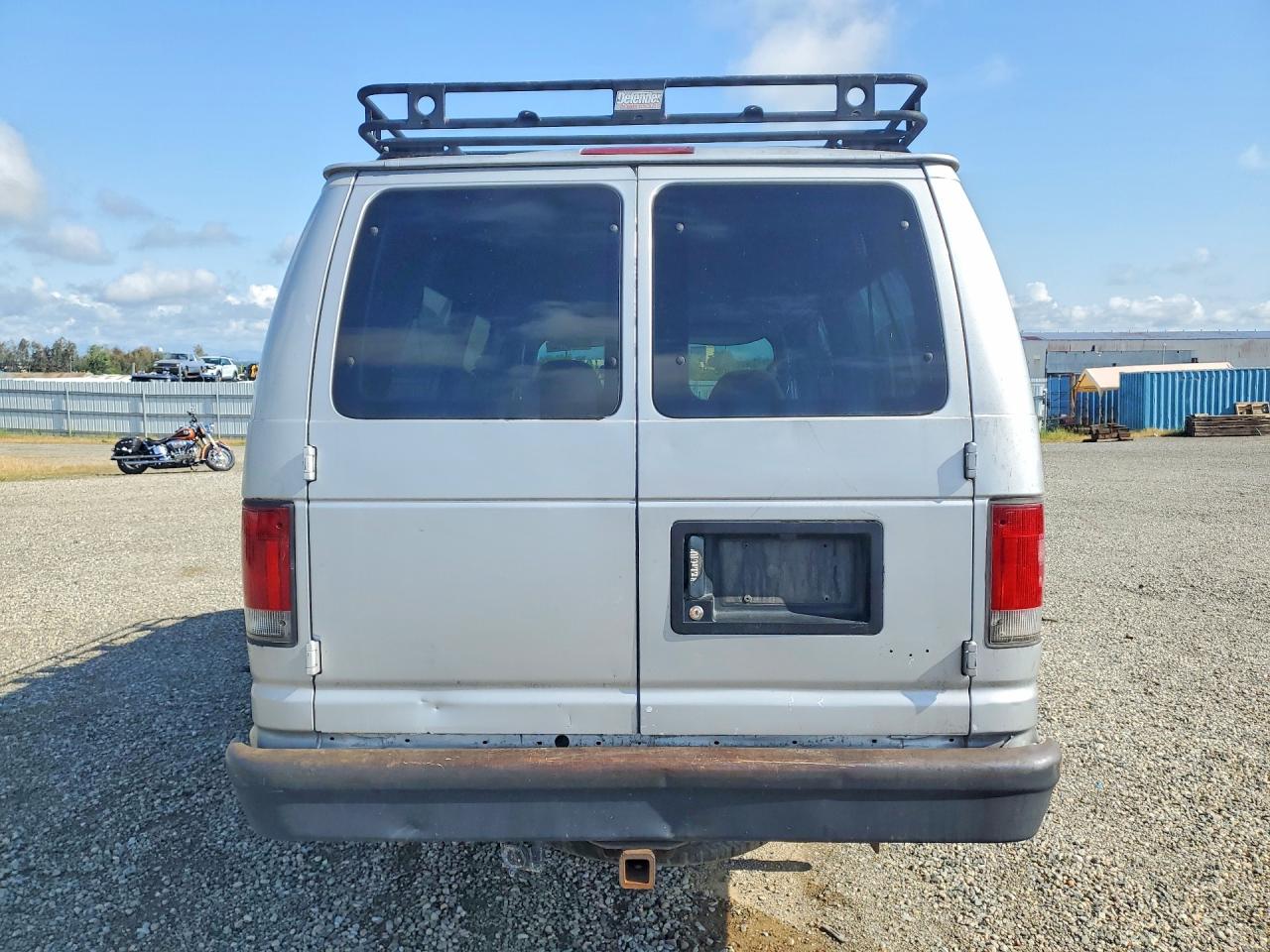 Ford Econoline E350 Super Duty Wagon