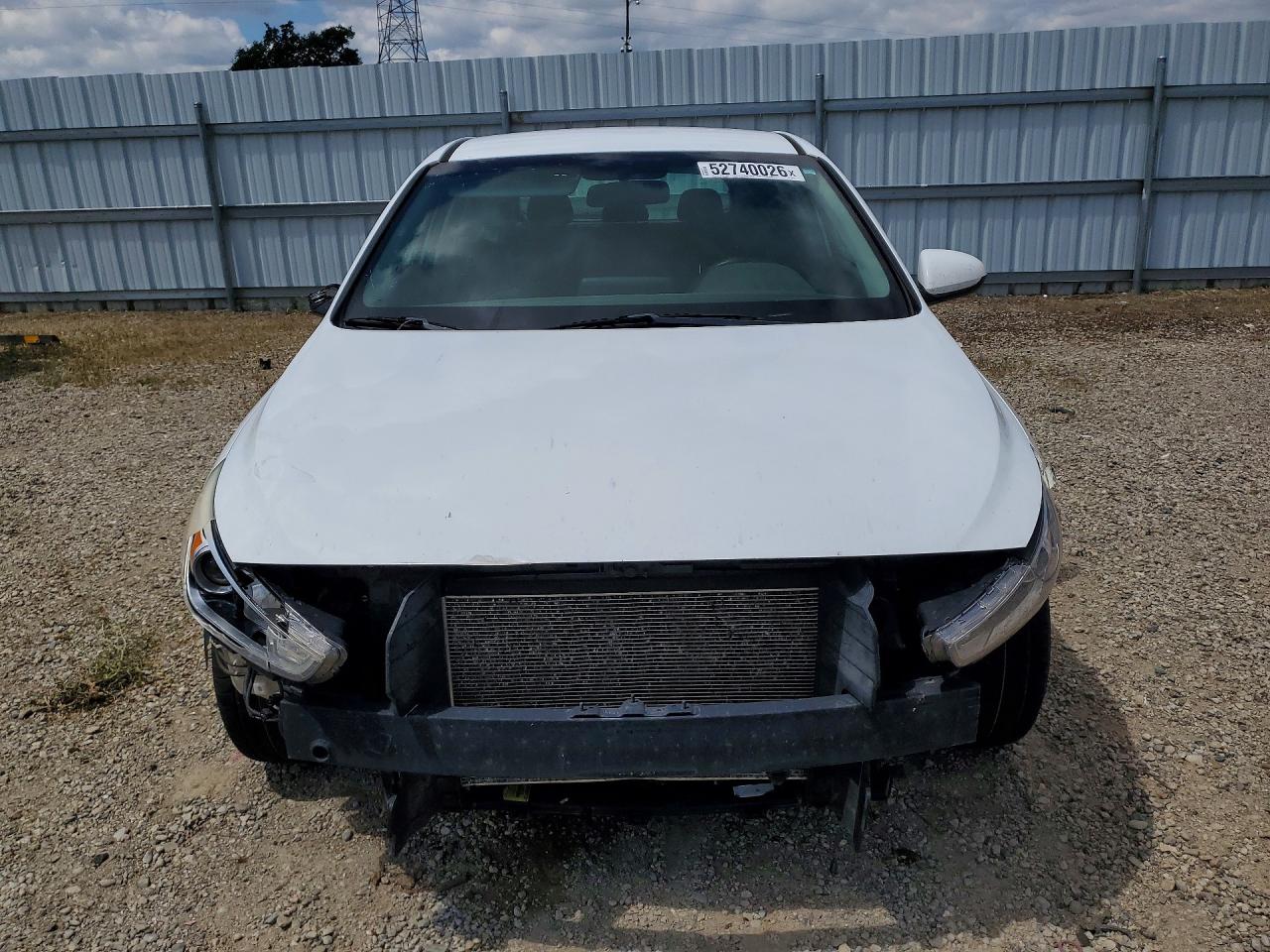 Hyundai ELANTRA Base