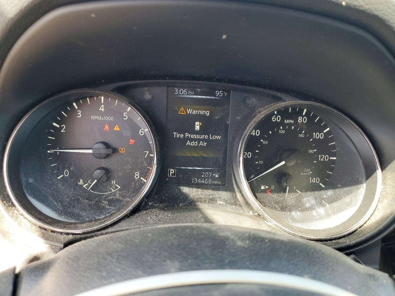Nissan Rogue S
