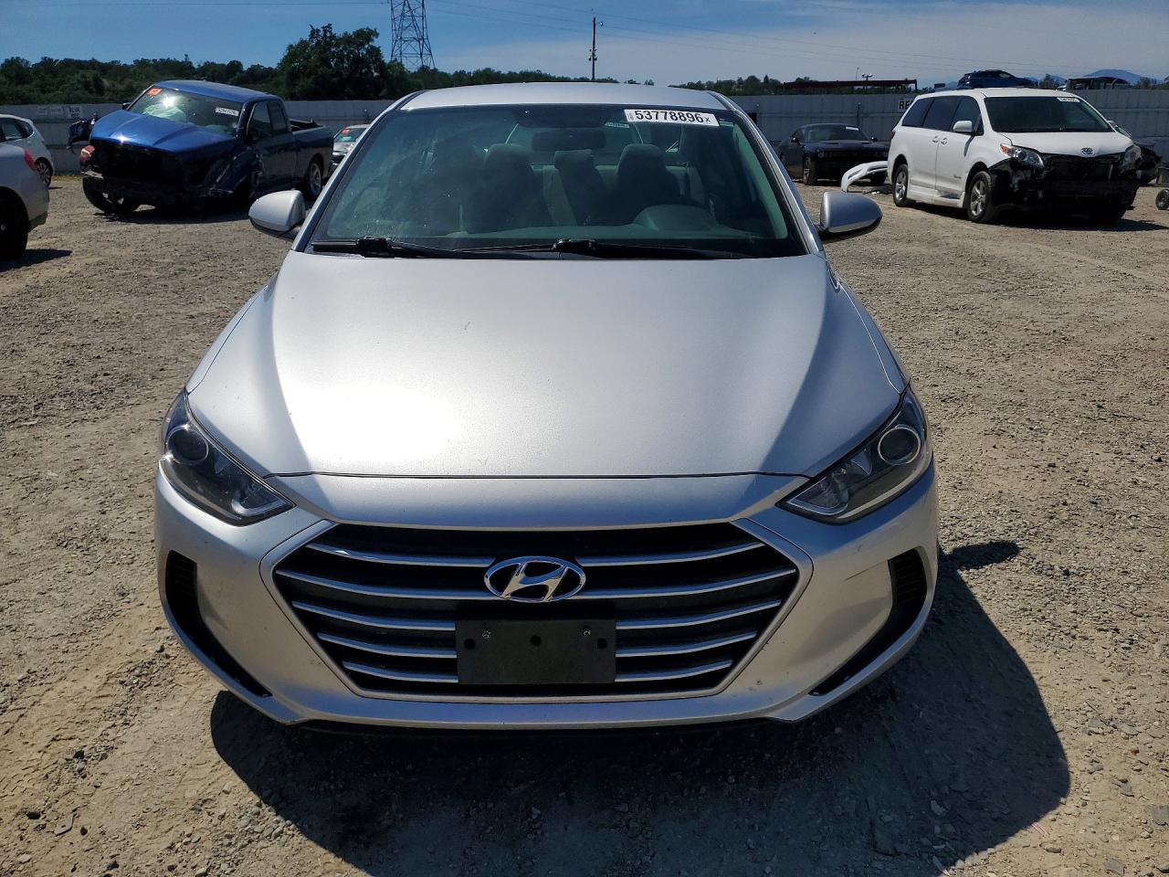 Hyundai ELANTRA Sel