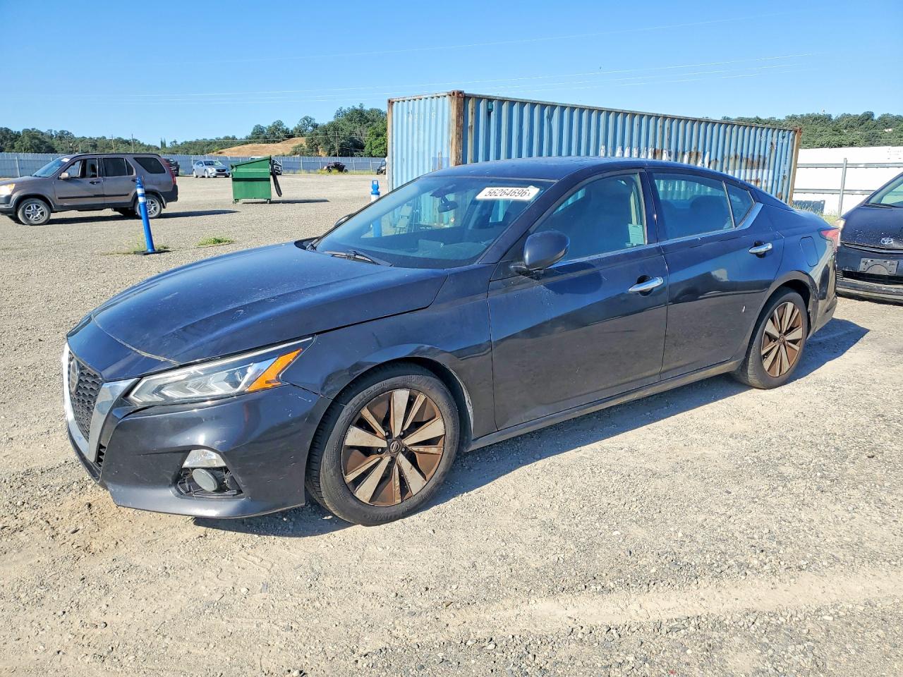 Salvage Nissan Altima Image