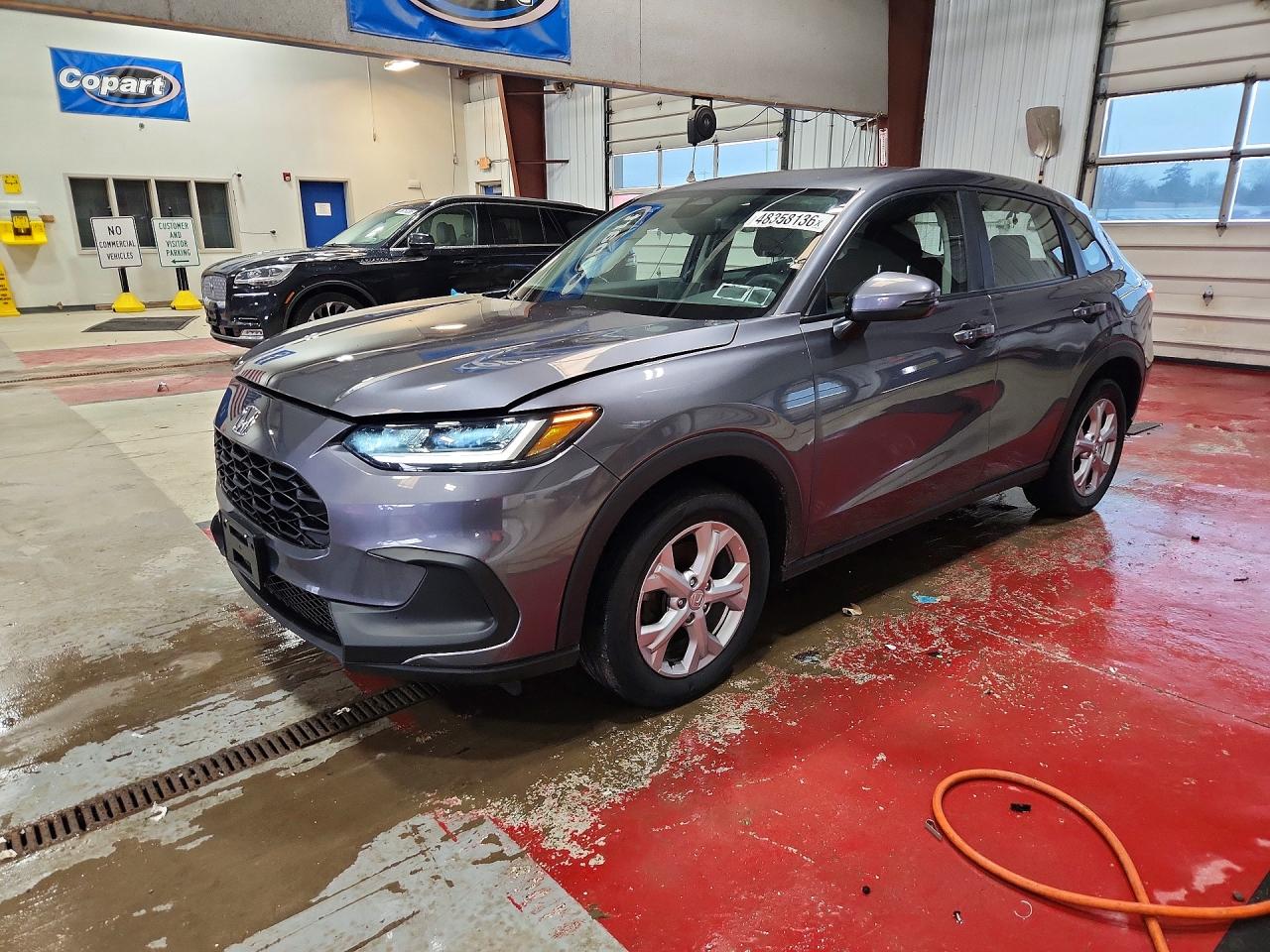 Salvage Honda HR-V Image