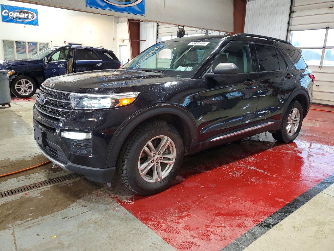 Salvage Ford Explorer Image