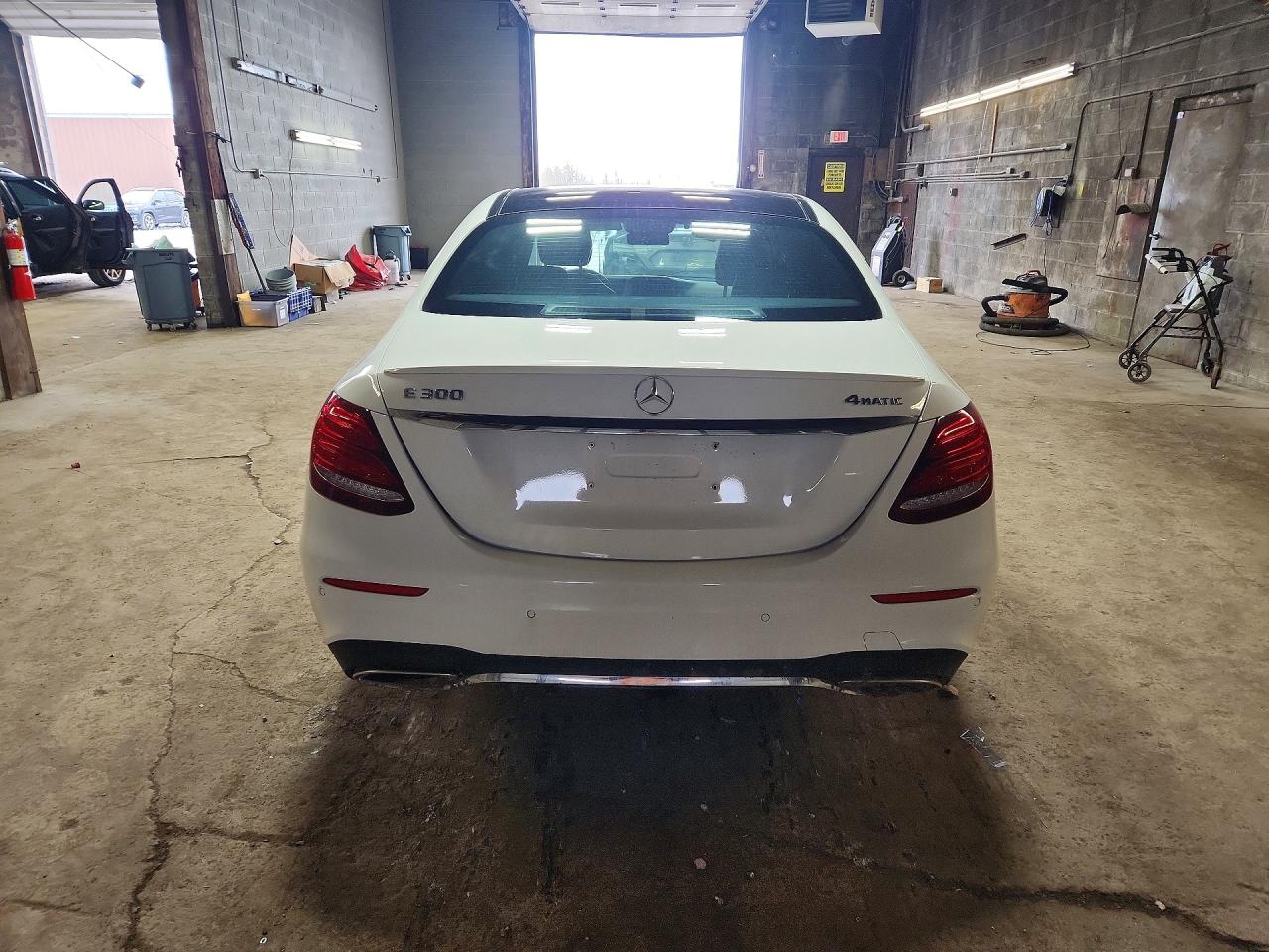Mercedes-Benz E-Class 300 4matic