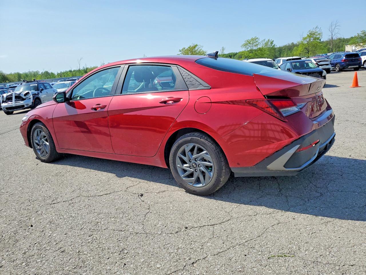 Hyundai ELANTRA Sel