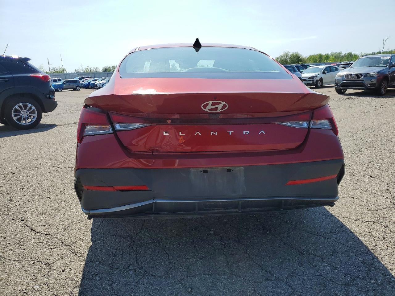 Hyundai ELANTRA Sel
