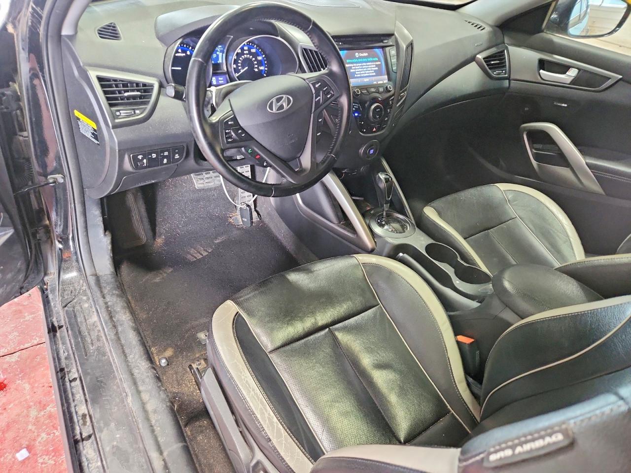 Hyundai VELOSTER Turbo
