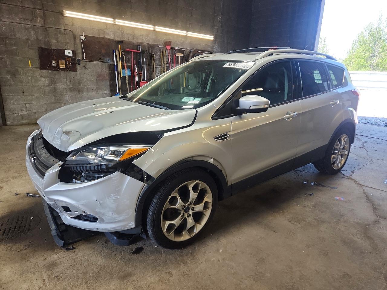 Salvage Ford Escape Image