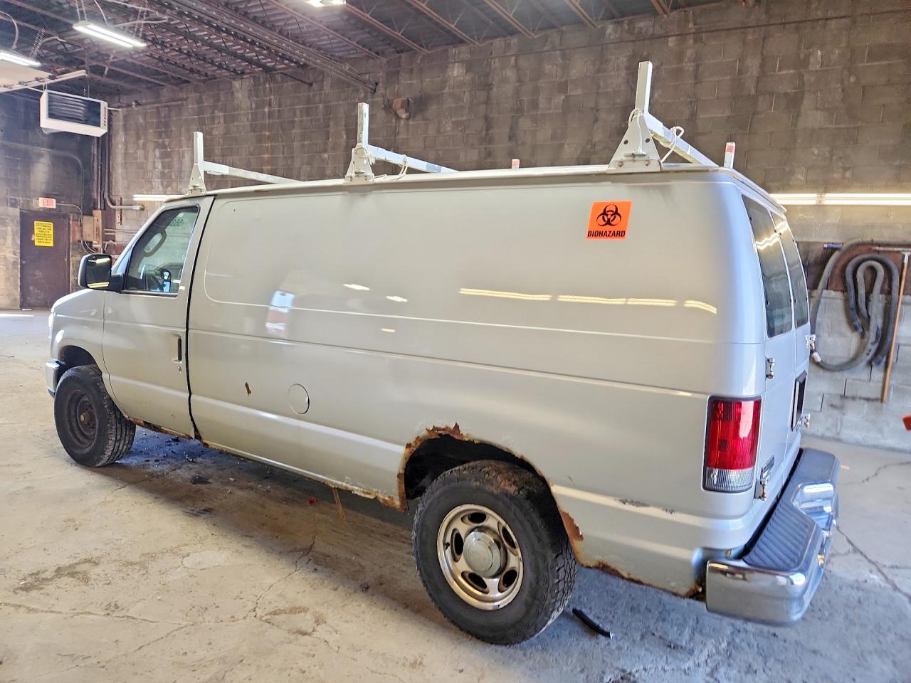 Ford Econoline E250 Van