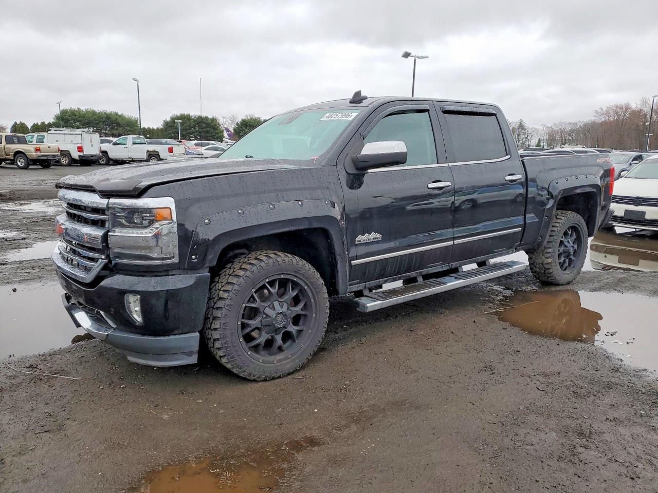Salvage Chevrolet Silverado Image