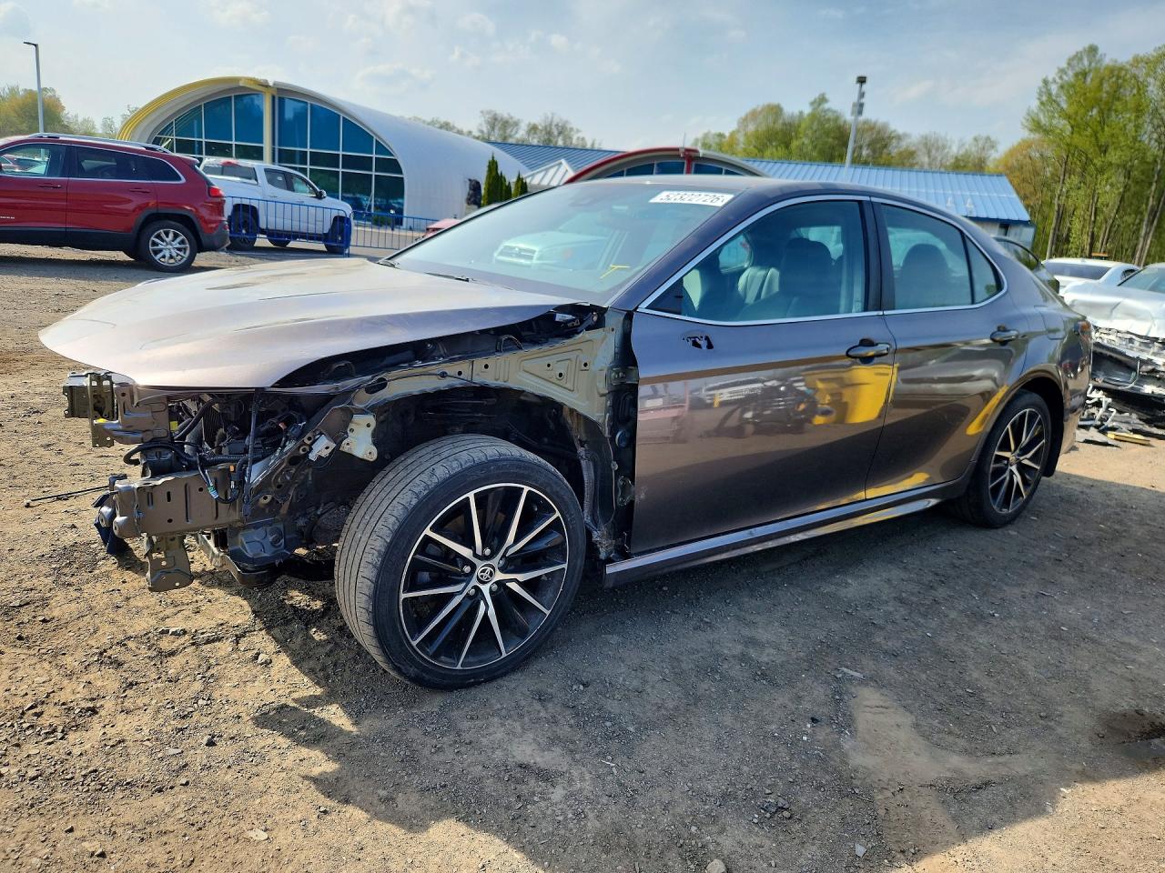 Salvage Toyota Camry Image