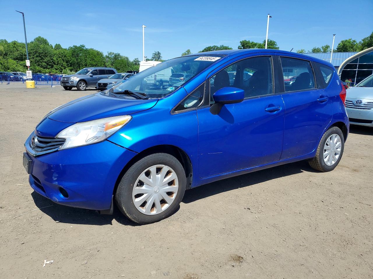 Salvage Nissan Versa Image