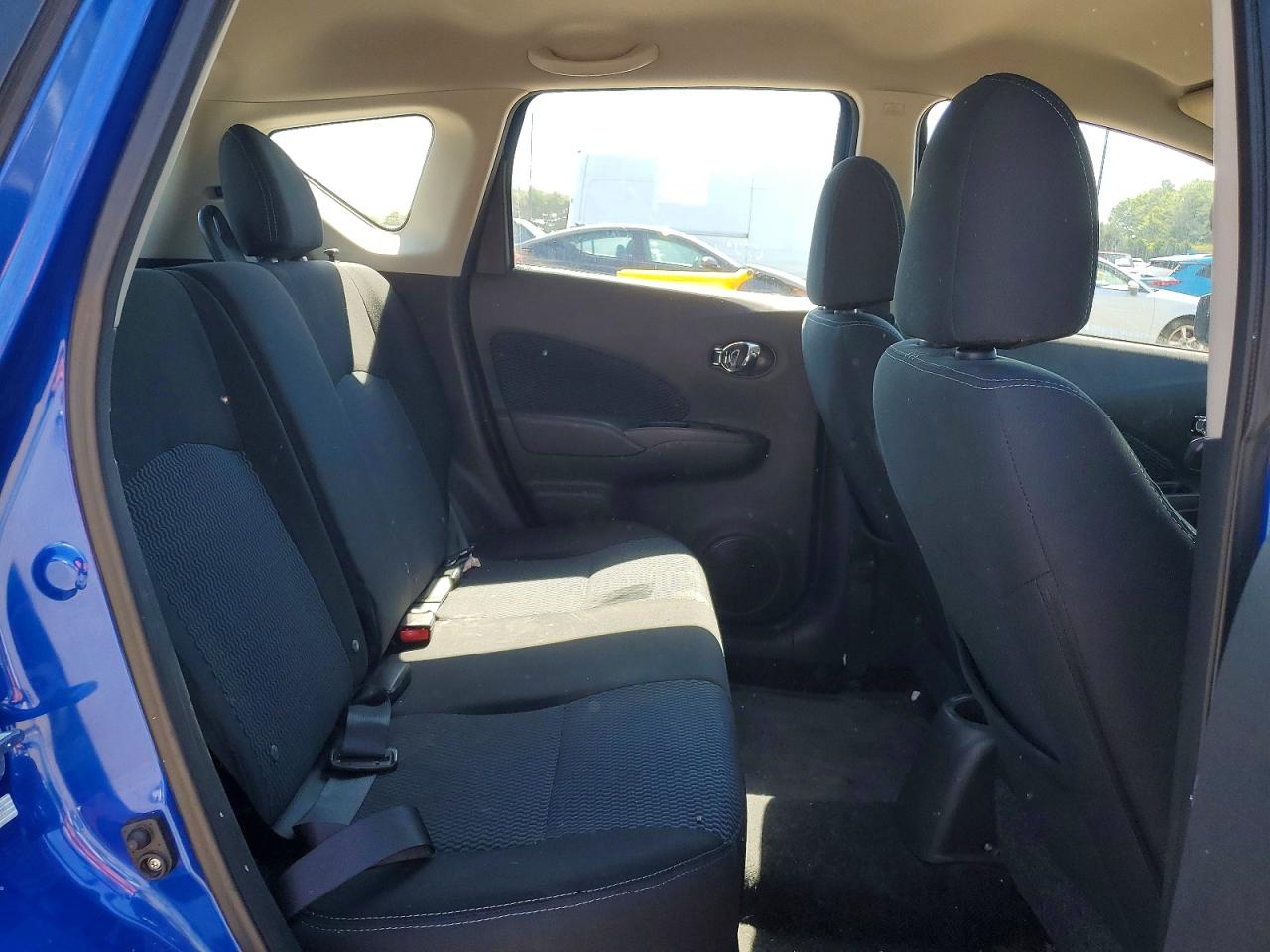 Nissan Versa Sv